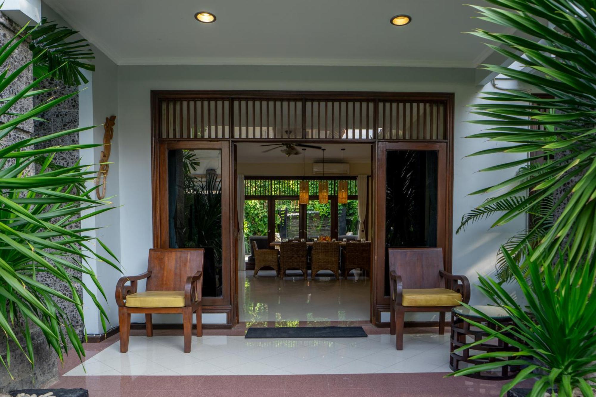 Villa Atres Griya 5 Private Bedroom Kuta *