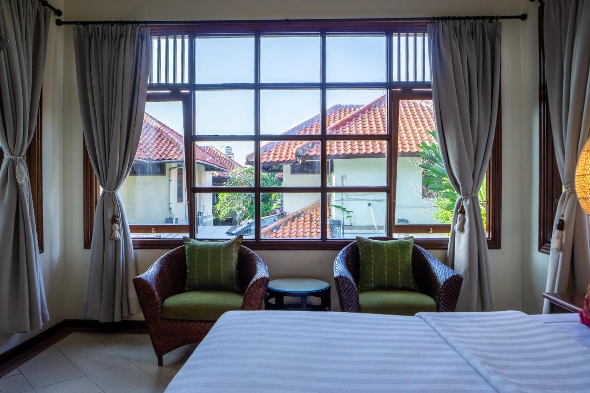 Atres Griya 5 Private Bedroom Kuta Villa *